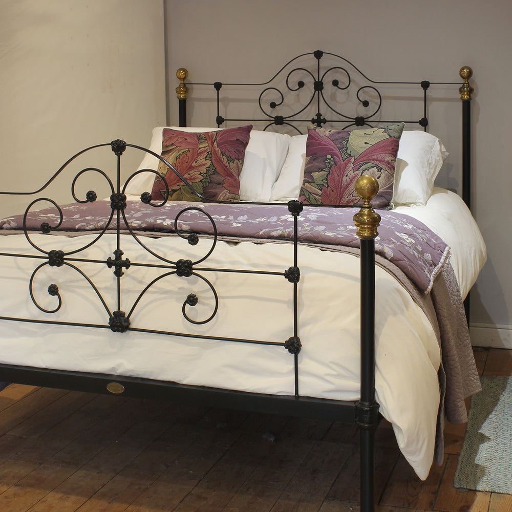 King Size Cast Iron Antique Bed in Black