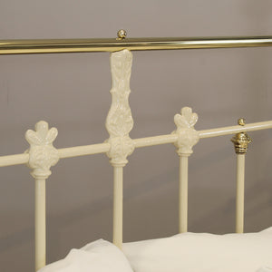 5ft Cream Antique Bed