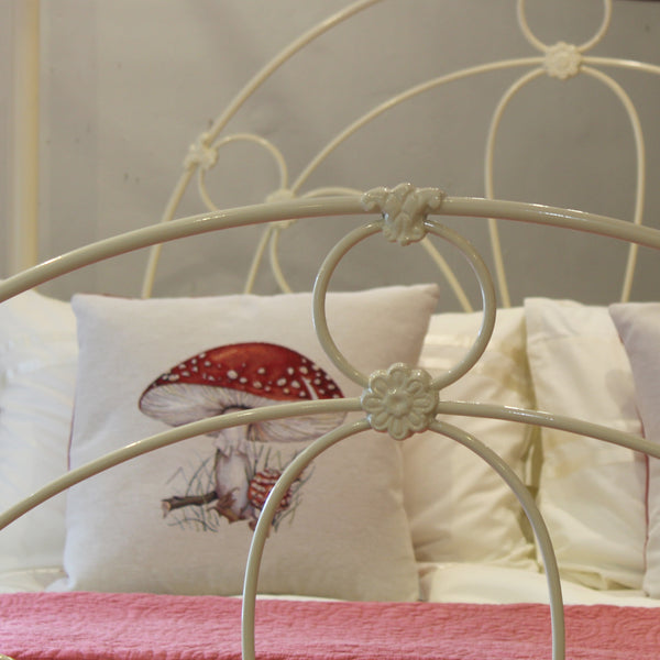 King Size Cream Four Poster Bed
