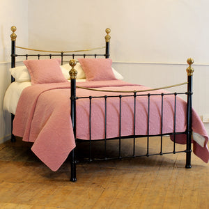 Double Antique Bed in Black