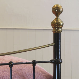 Double Antique Bed in Black