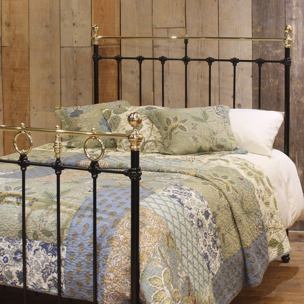 Double Victorian Antique Bed in Black - Close Up