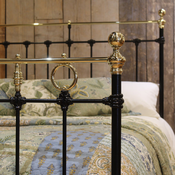 Double Victorian Antique Bed in Black - Close Up