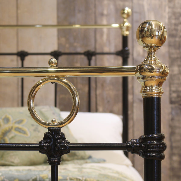 Double Victorian Antique Bed in Black - Close Up