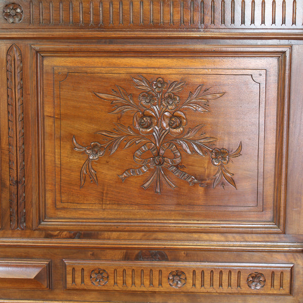 King Size Antique Bed in Walnut