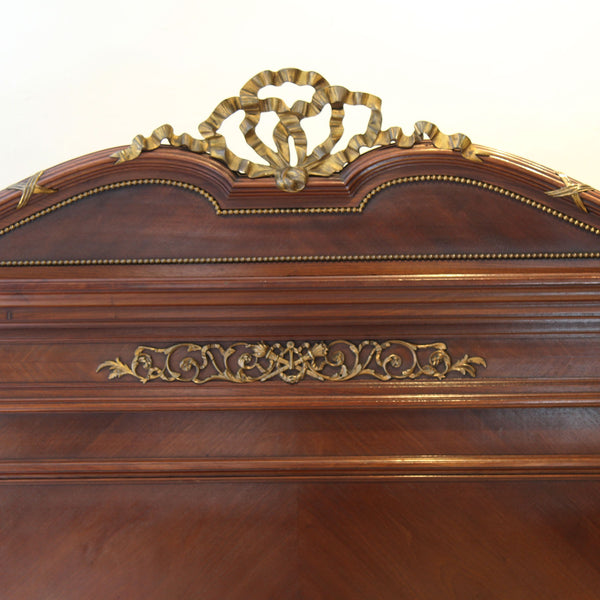 Mahogany Antique Bed with Ormolu Decoration - Close Up Photo