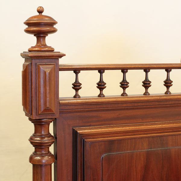 Interlocking French Antique Beds WK183