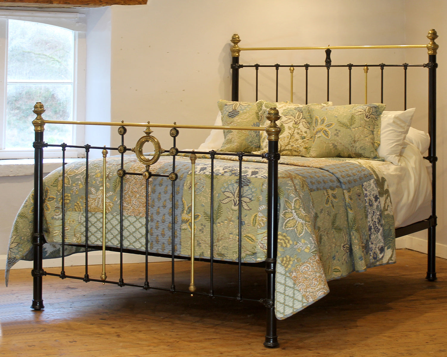 King Antique Metal Beds