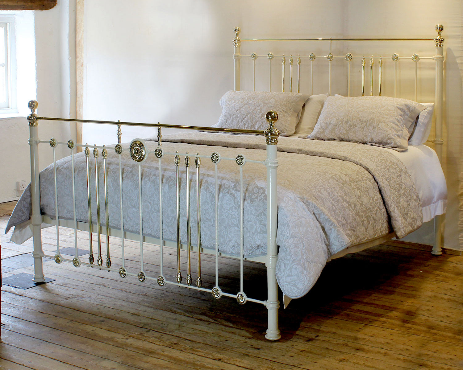 Super King Size Antique Metal Beds