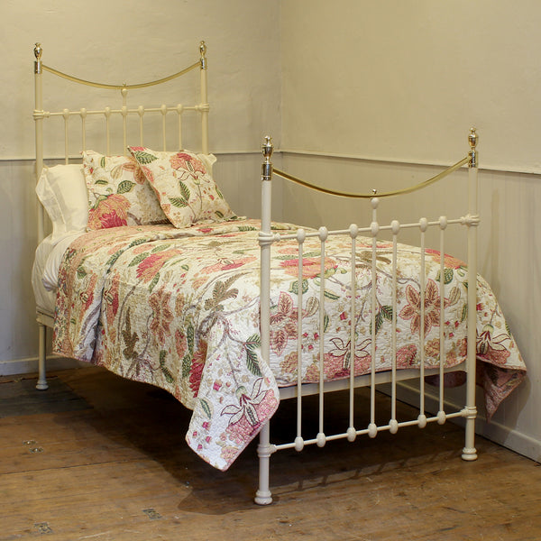 Single Antique Bed in Cream