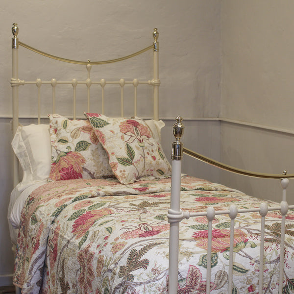 Single Antique Bed in Cream