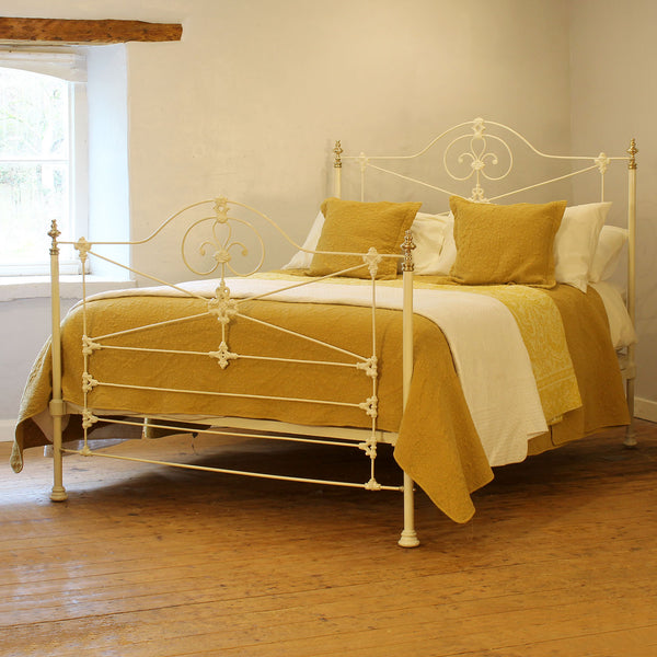 5ft Cast Iron Antique Bed in Ivory