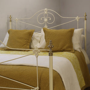 5ft Cast Iron Antique Bed in Ivory