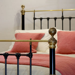 King Brass & Iron Bed with Brass Features MK317