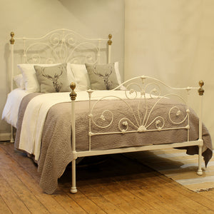 King Brass & Iron Bed in White MK312