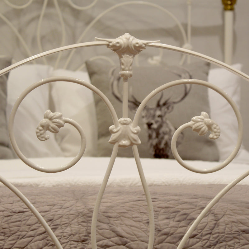 King Brass & Iron Bed in White MK312