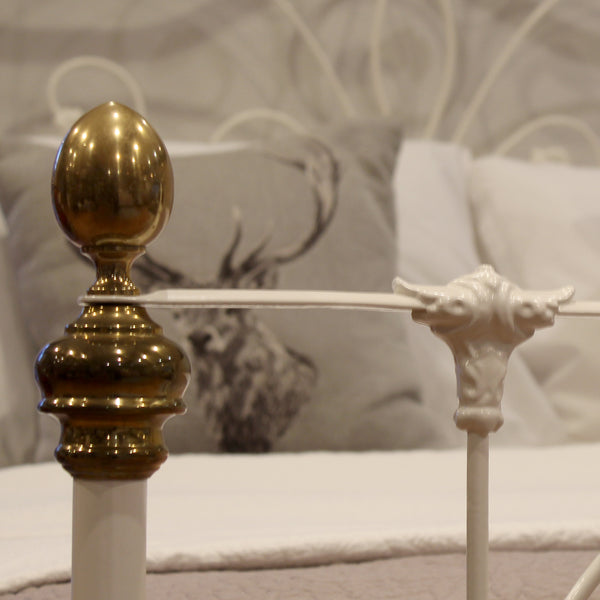 King Brass & Iron Bed in White MK312