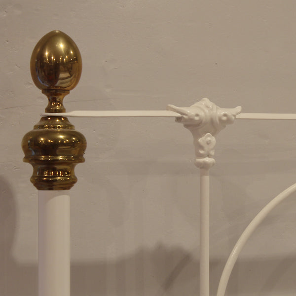 King Brass & Iron Bed in White MK312