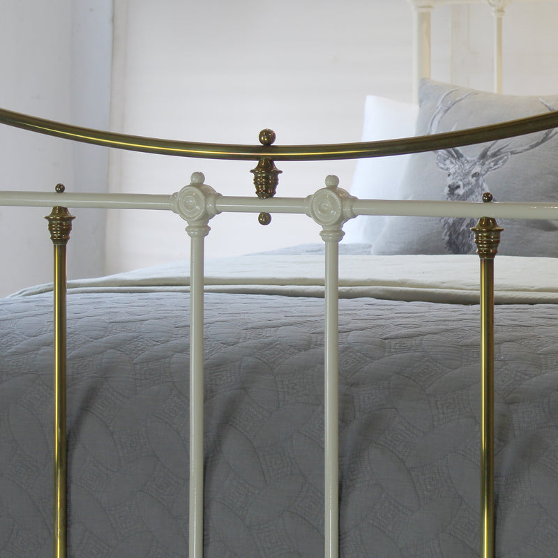 Super King Antique Bed in Cream MSK84