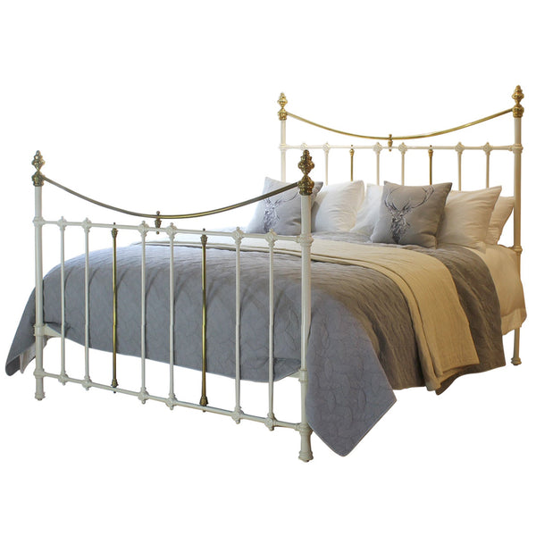 Super King Antique Bed in Cream MSK84