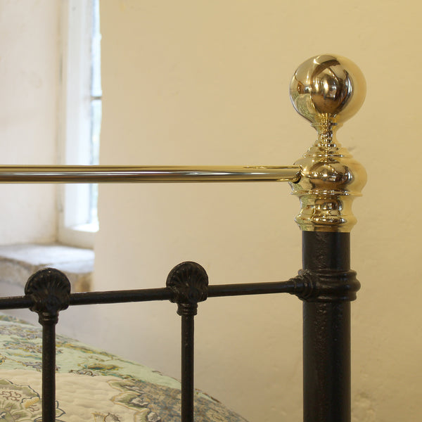 6ft Wide Super King Antique Bed in Black