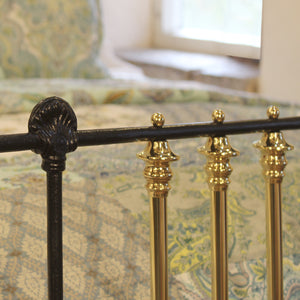 6ft Wide Super King Antique Bed in Black