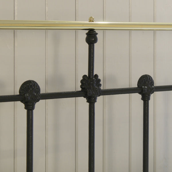 6ft Wide Super King Antique Bed in Black