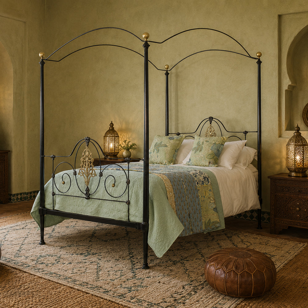 Antique Four Poster Bed in Black M4P54
