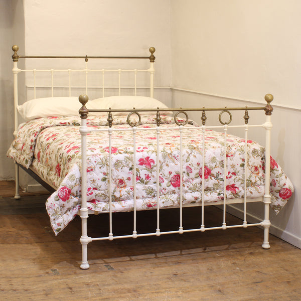 Double Antique Bed in Antique White, MD174