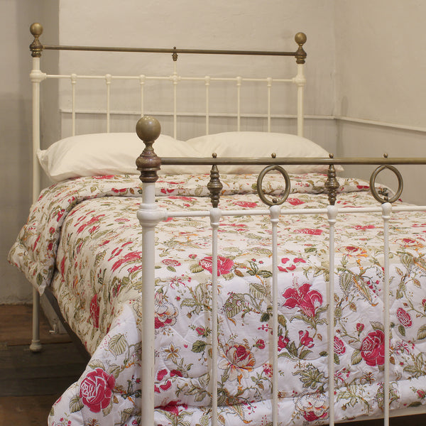 Double Antique Bed in Antique White, MD174