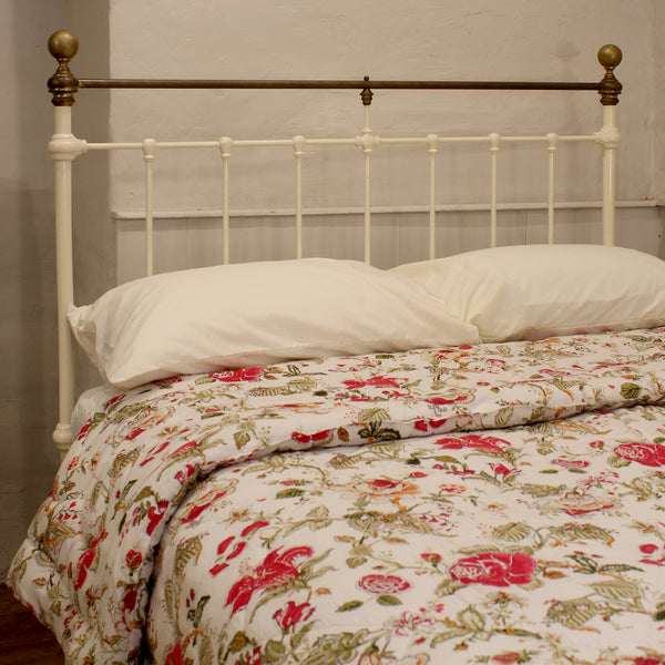 Double Antique Bed in Antique White, MD174