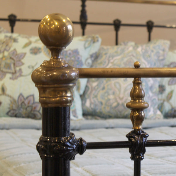 Double Antique Bed in Black