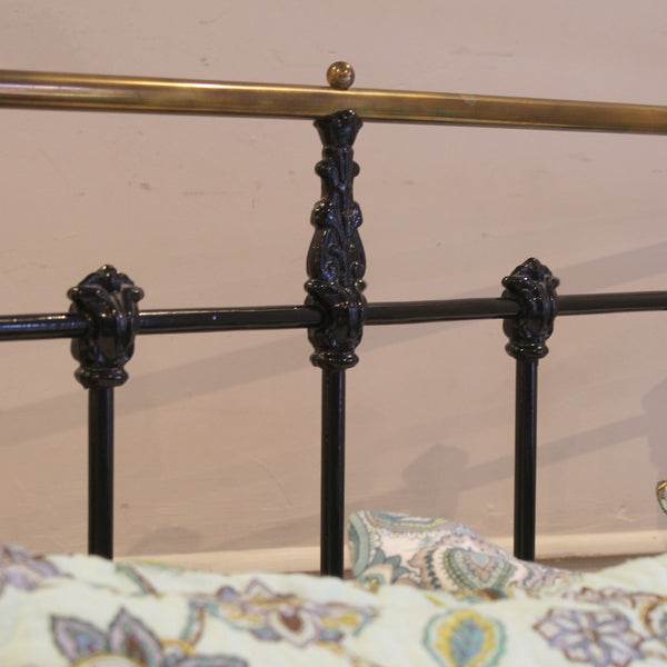 Double Antique Bed in Black