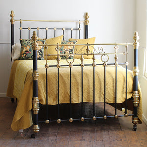 Double Antique Bed in Antique Black, MD180