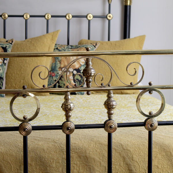 Double Antique Bed in Antique Black, MD180