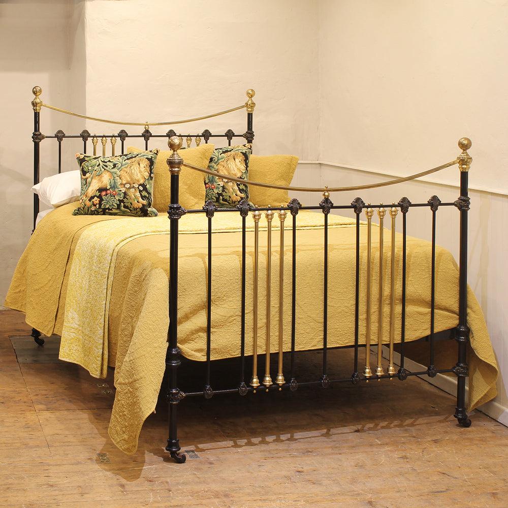 Double Victorian antique bed in black