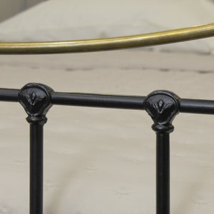 Double Antique Bed in Black, MD182