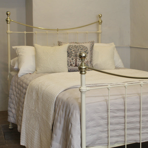 Double Antique Bed in Cream