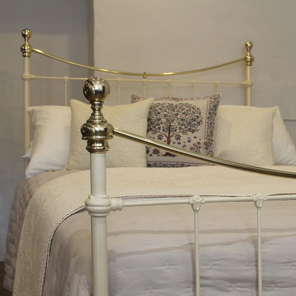 Double Antique Bed in Cream