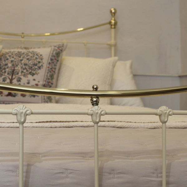Double Antique Bed in Cream