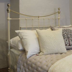 Double Antique Bed in Cream