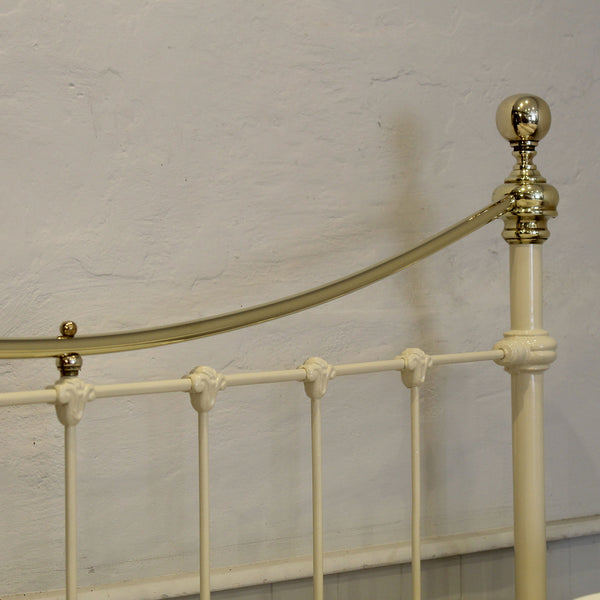 Double Antique Bed in Cream