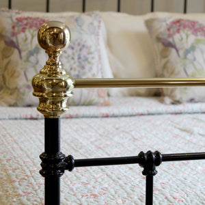 Double antique bed in black