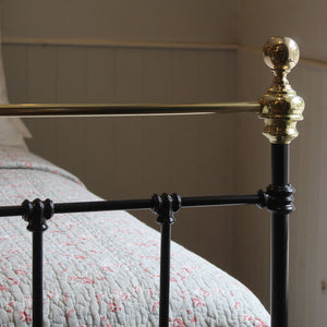 Double antique bed in black