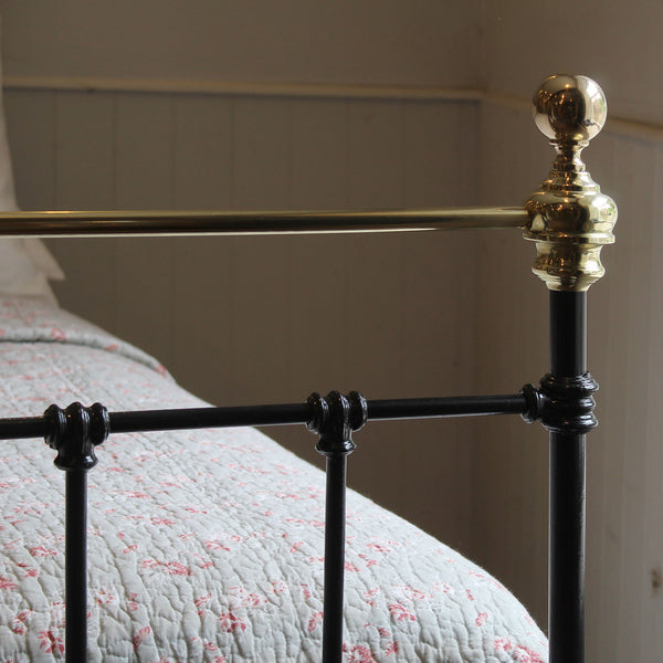 Double antique bed in black
