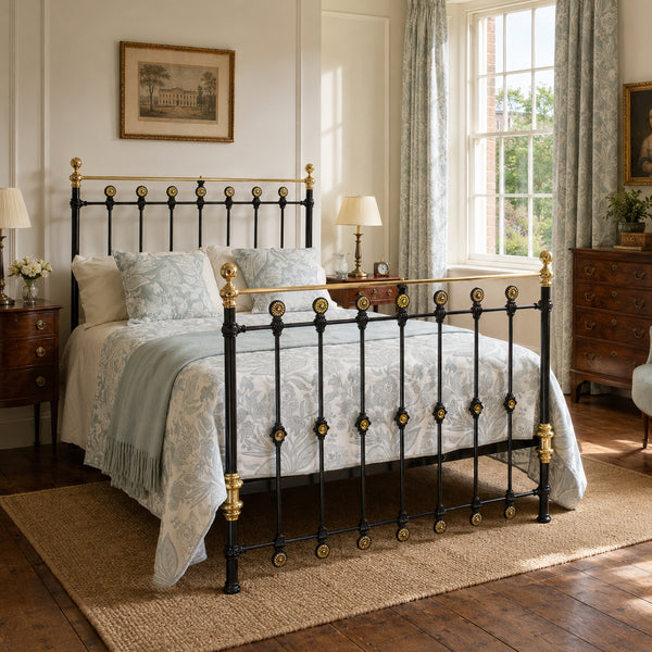 Double Decorative Antique Bed in Black, MD189