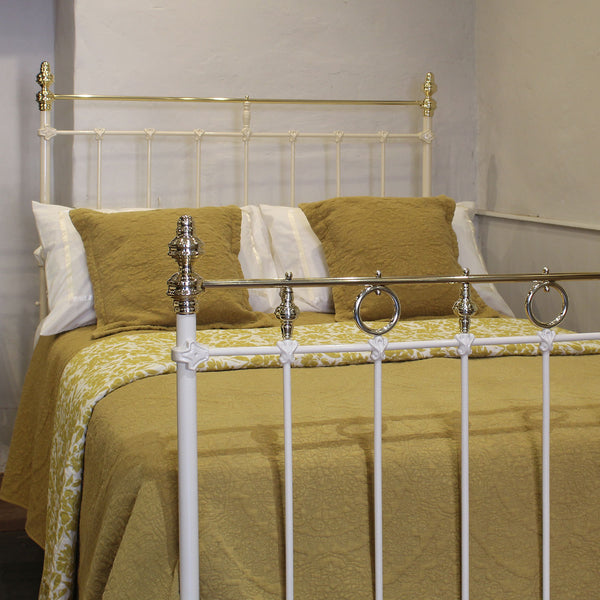 Double Antique Bed in Cream, MD185