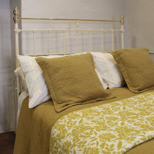 Double Antique Bed in Cream, MD185