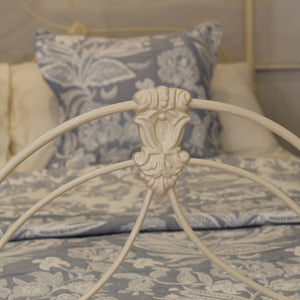 Double Cast Iron Antique Bed in Cream, MD190