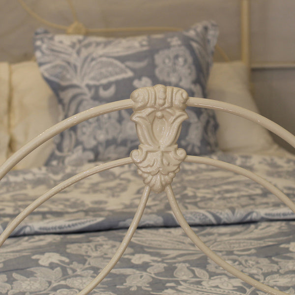 Double Cast Iron Antique Bed in Cream, MD190